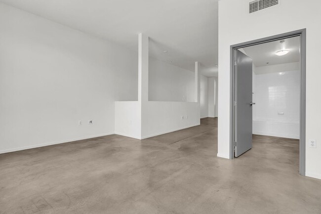Building Photo - 144 S Harbor Blvd