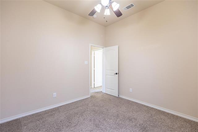 Building Photo - 637 Peach Ln