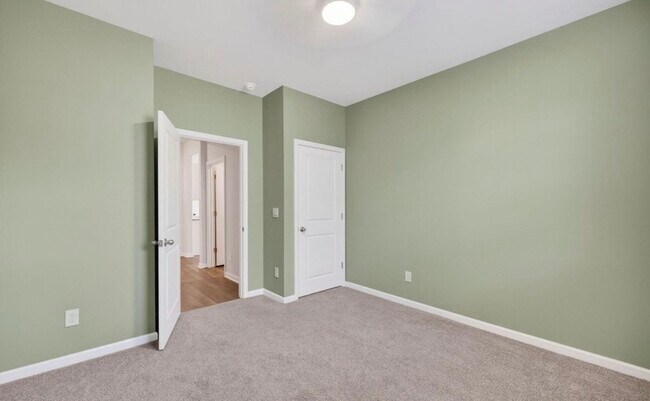 Building Photo - 2039 Willowleaf Dr