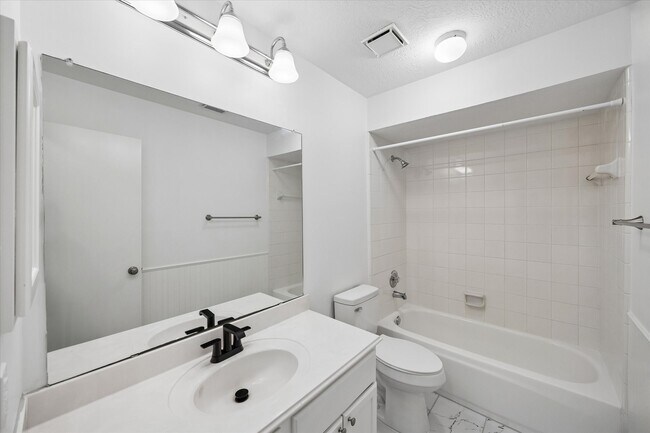 Building Photo - 14718 Cypress Green Dr