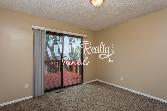 Building Photo - 8274 Caravel Dr