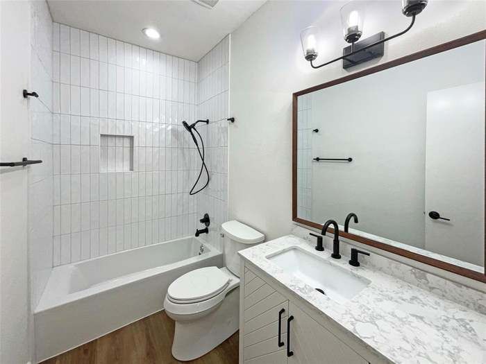 Building Photo - 6211 Crested Butte Dr