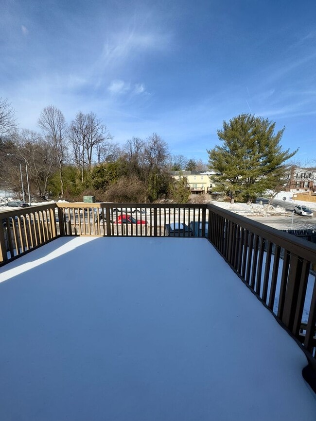 Building Photo - Charming 3Bed/1.5Bath Townhouse in Carney