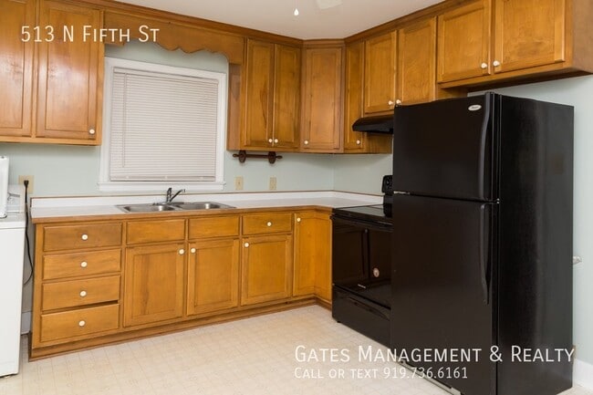 Building Photo - 513 N Fifth St-