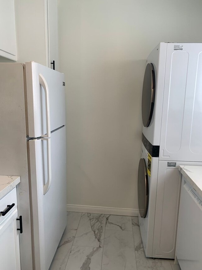 Building Photo - 12048-52 Sylvester Street