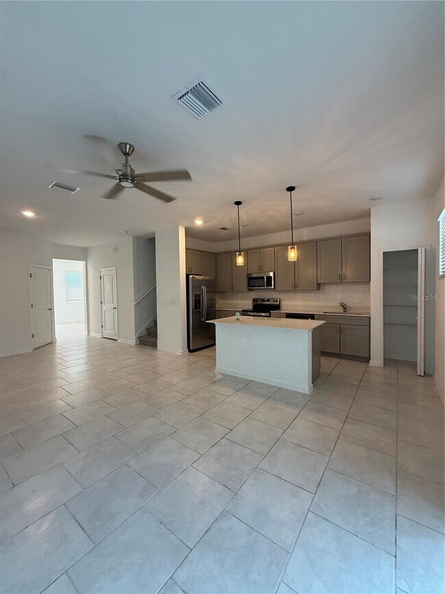 Building Photo - 7705 Stone Crk Trl