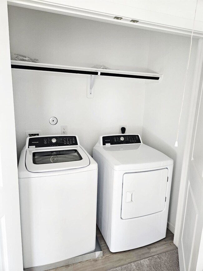 Building Photo - 26815 Prairie Smoke Ln