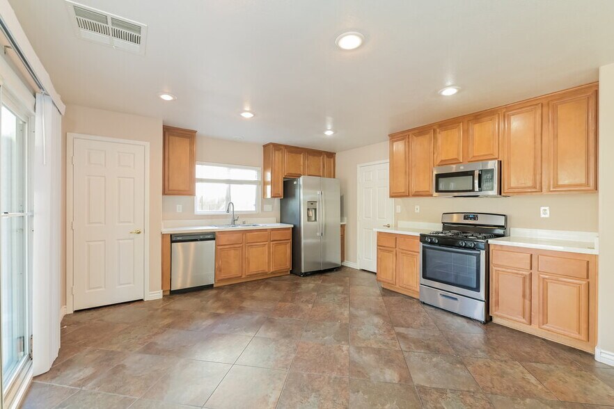 Building Photo - 6209 Mercer Valley St