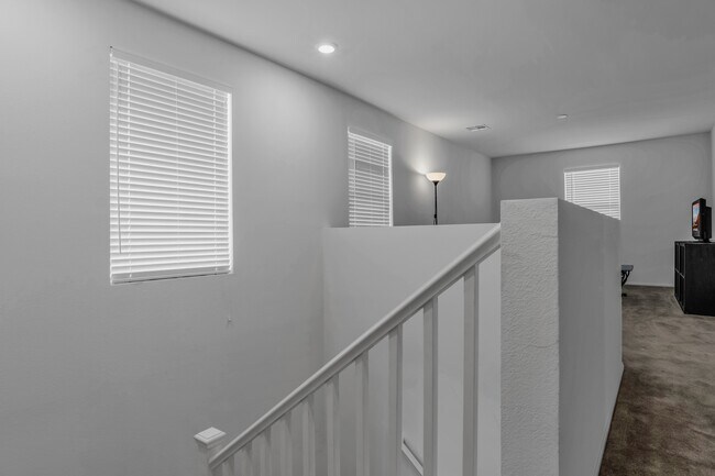 Building Photo - 10289 Massachusetts Ln