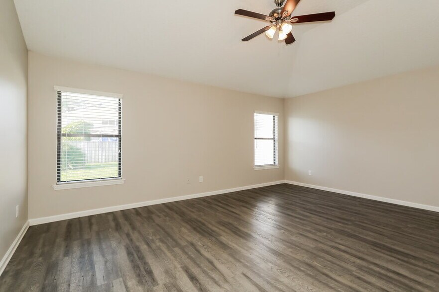 Building Photo - 3039 Stonewood Way