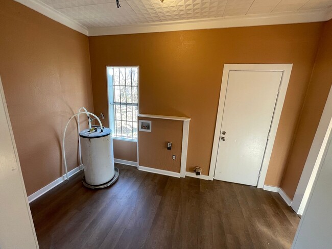 Building Photo - Remodeled 2 Bedroom Home in Caddo Heights