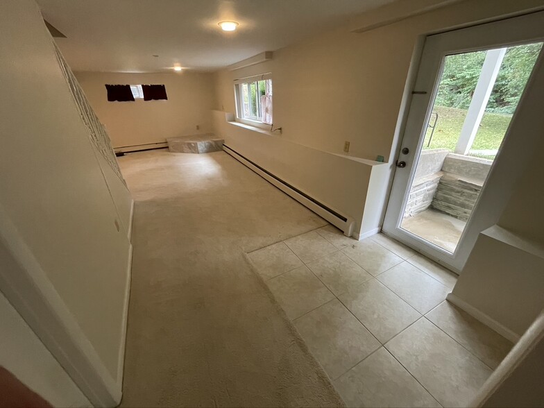 Building Photo - 24 Forest Hills Dr