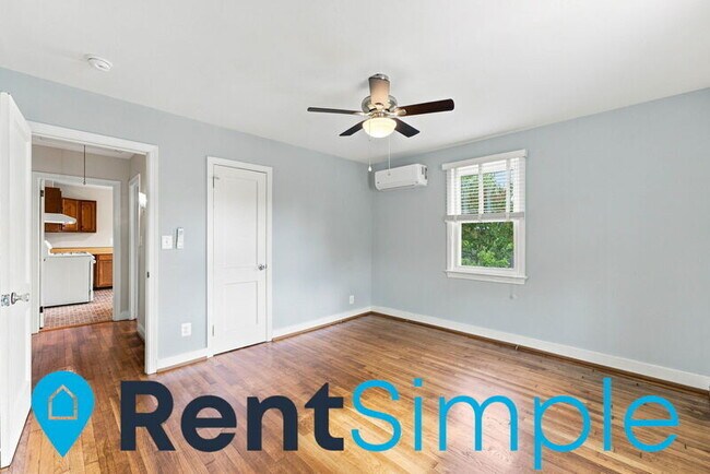 Building Photo - 5112 Broad Run Church Rd