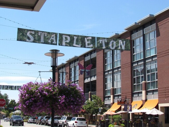 Building Photo - 8172 E 29th Ave