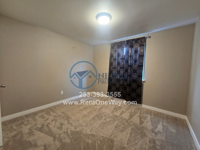 Building Photo - 1120 S 90th St Ct