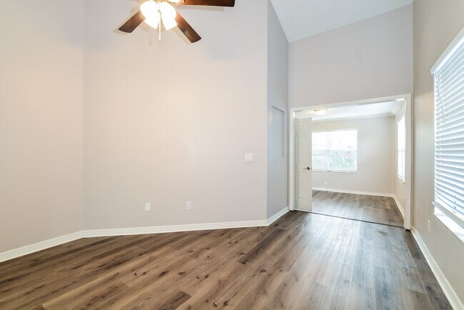 Building Photo - 354 Morning Creek Cir