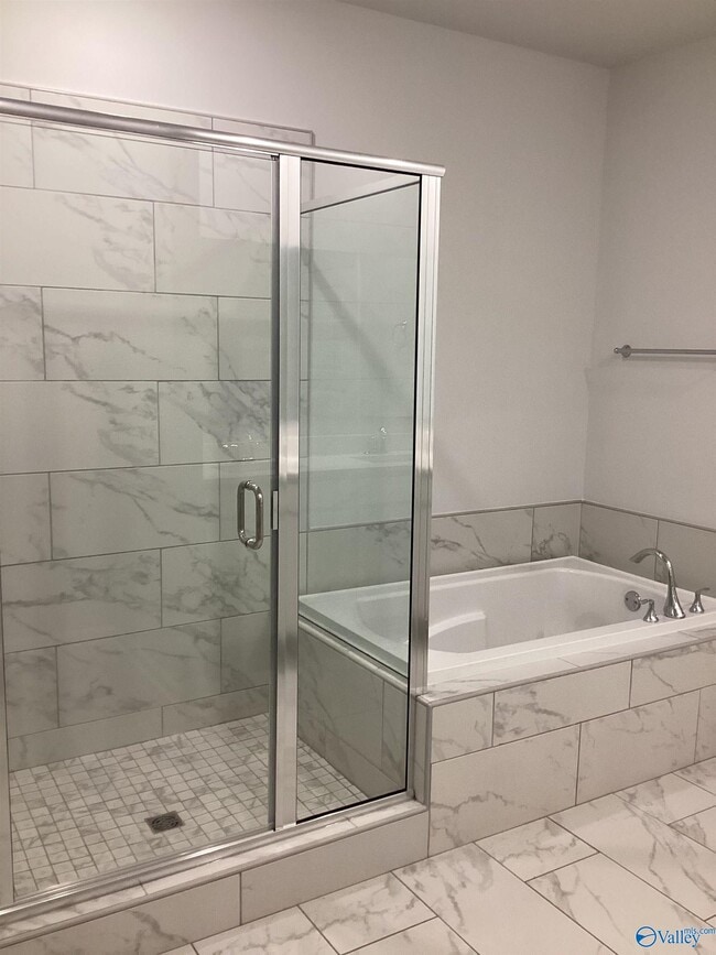 Building Photo - 229 Paca Ln