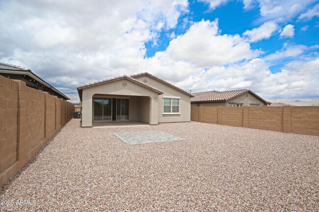 Building Photo - 13335 W Red Range Way