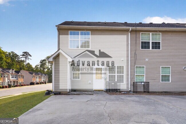 Building Photo - 8100 Oakley Cir