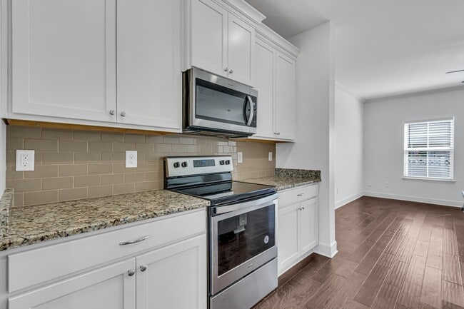 Building Photo - 253 Mary Ann Cir
