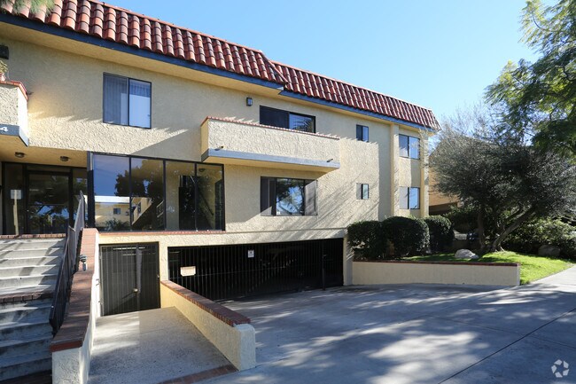 Building Photo - 3414 Jasmine Ave