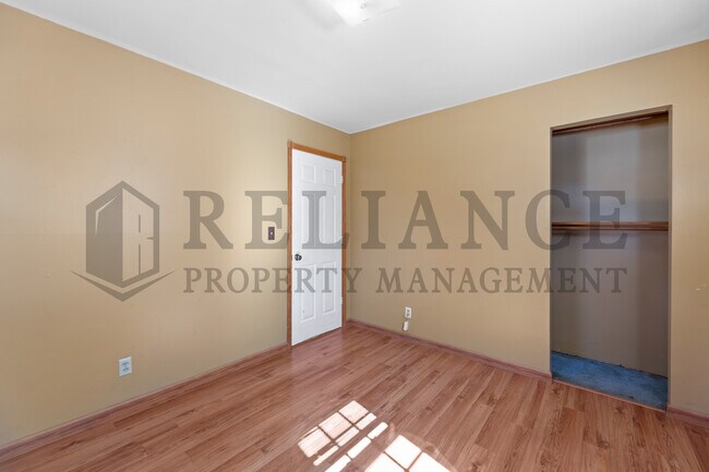 Building Photo - 743 N Gow St