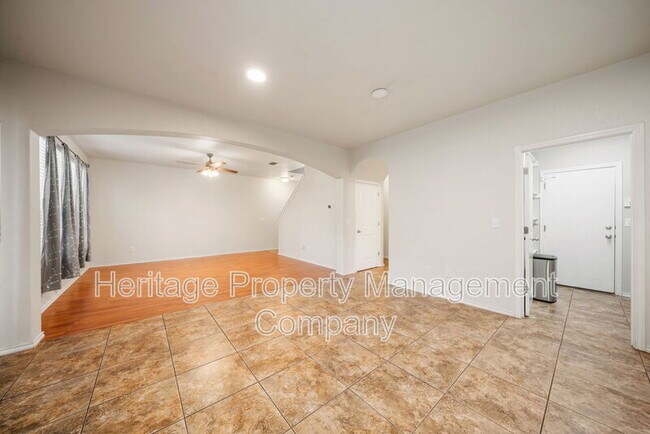 Building Photo - 10713 Gemsbuck Lodge