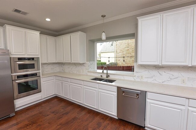 Building Photo - 8517 Sweet Cherry Dr