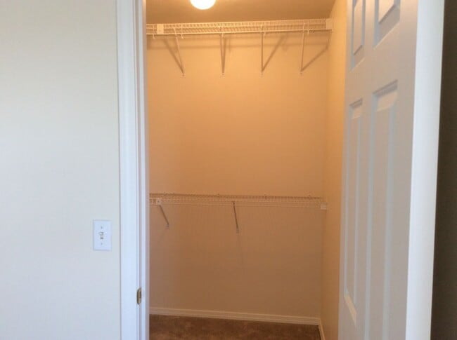 Building Photo - 2430 NW Granite Ct