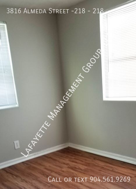 Building Photo - 3816 Almeda St