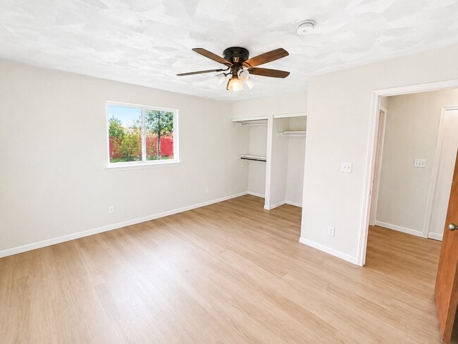 Building Photo - 770 W 220 N