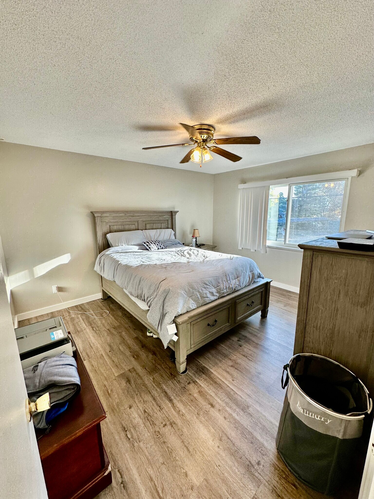 Building Photo - 1637 S Riverside Ave