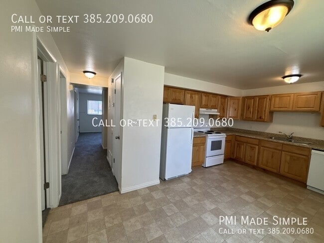Building Photo - 567 N 880 E St