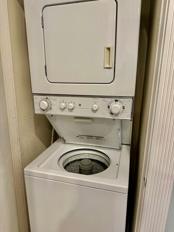 Building Photo - 49 Grove St