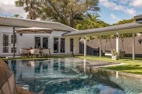 Building Photo - 901 NW 7th Street Rd