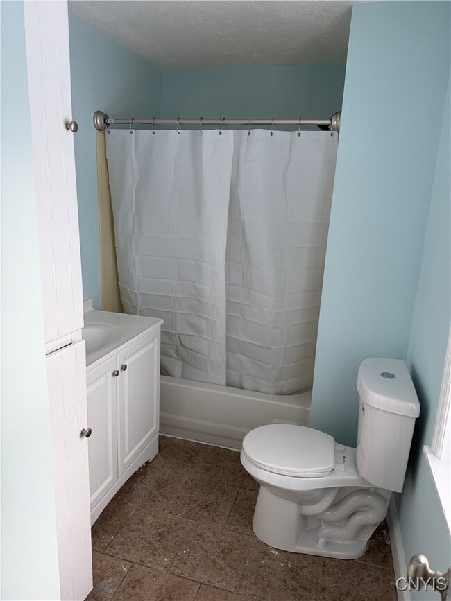 Building Photo - 215 James St