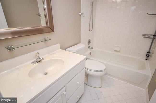 Building Photo - 13776 Lambertina Pl