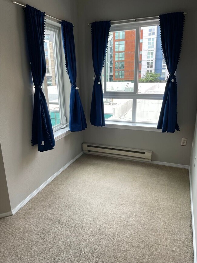 Building Photo - 1Bd/1Ba Seattle Condo