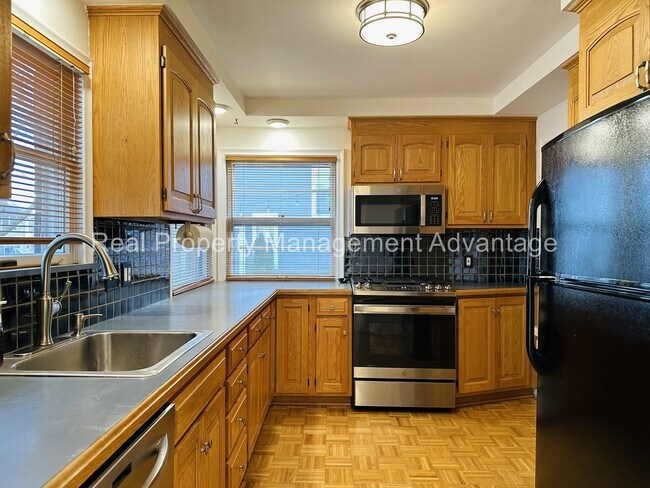 Building Photo - Charming 3-Bedroom Ranch minutes from Woodward Ave, Birmingham, and Berkley!