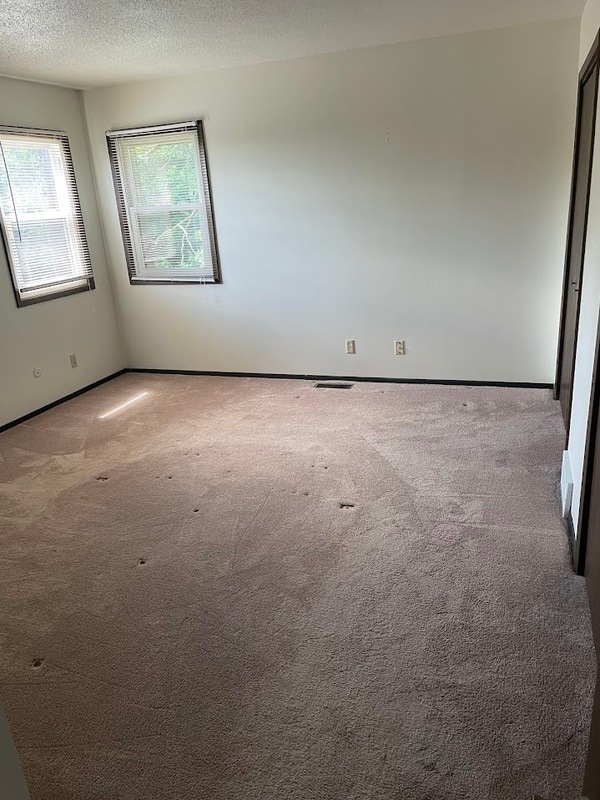 Building Photo - 512 Breezy Point Dr