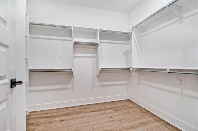 Building Photo - 20 Lochgilphead Ln