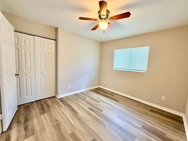 Building Photo - Charming 3BR/2BA Lehigh Acres Duplex with 1-Car Garage | Lawn Care & Salt Service Included