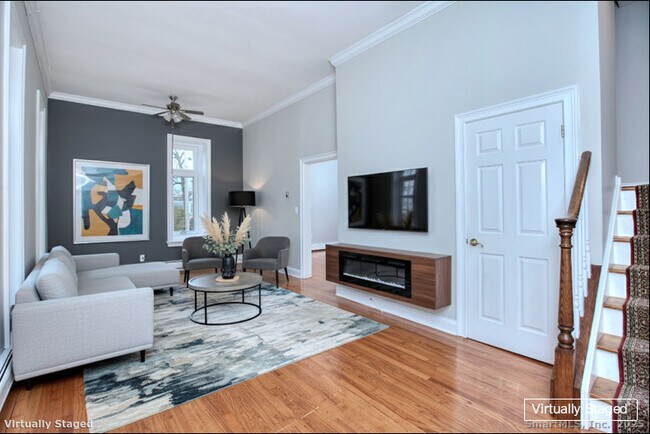 Building Photo - 300 Soundview Ave