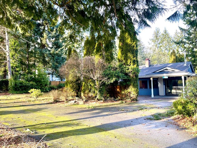 Building Photo - Gig Harbor 3 bd, fully fenced yard, shop &...