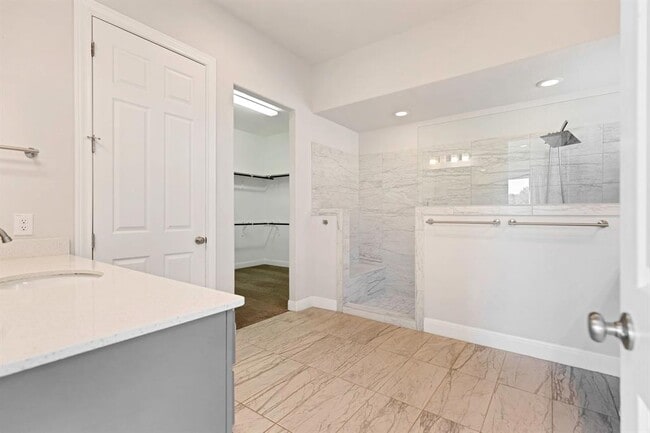 Building Photo - 278 Eclipse Dr
