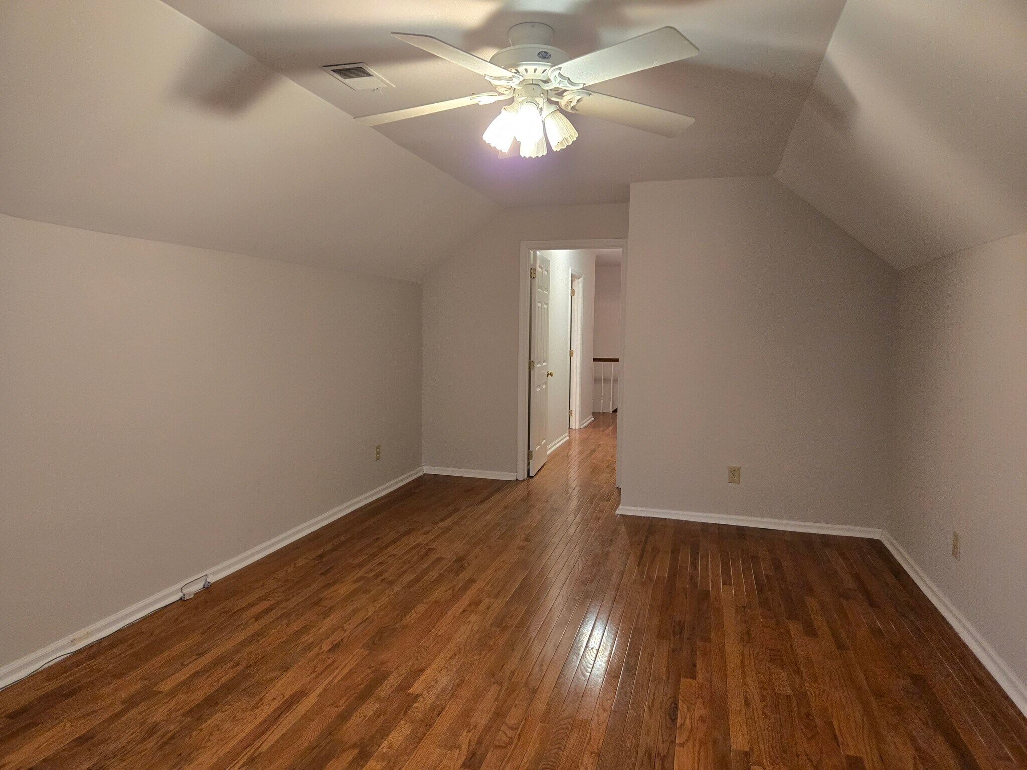 Building Photo - 11015 S Ford Rd