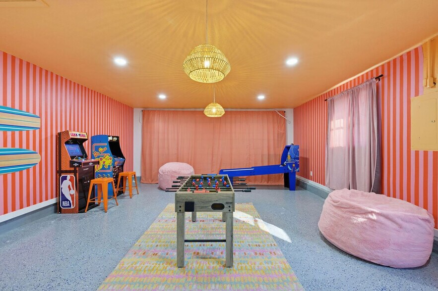 Building Photo - 1628 12th St SW