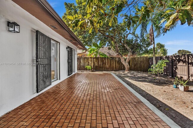 Building Photo - 13011 SW 80th St