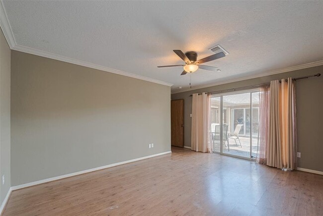 Building Photo - 14911 Sun Harbor Dr