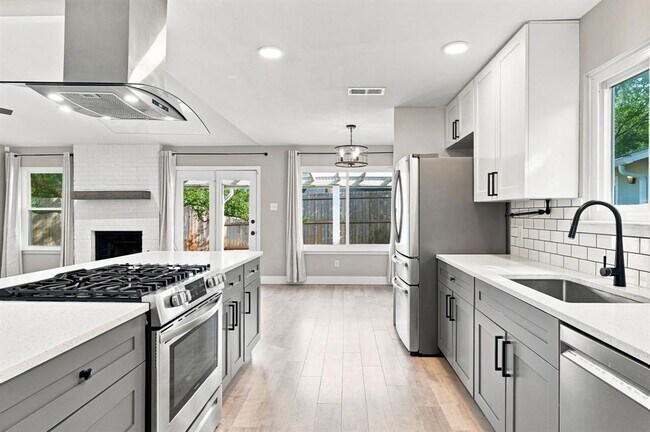 Building Photo - 12713 Rhea Ct
